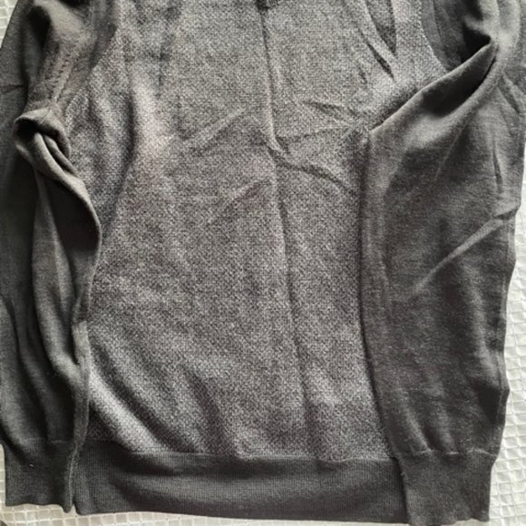 Calvin Klein sweater size M - Picture 2 of 6